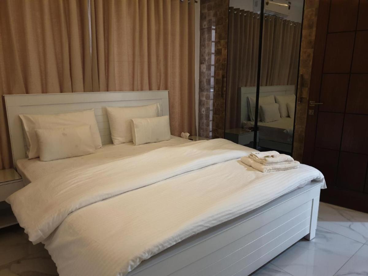 B&B Mumtaz City Islamabad Ngoại thất bức ảnh
