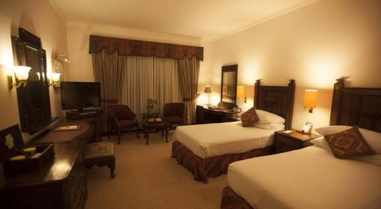 B&B Mumtaz City Islamabad Ngoại thất bức ảnh